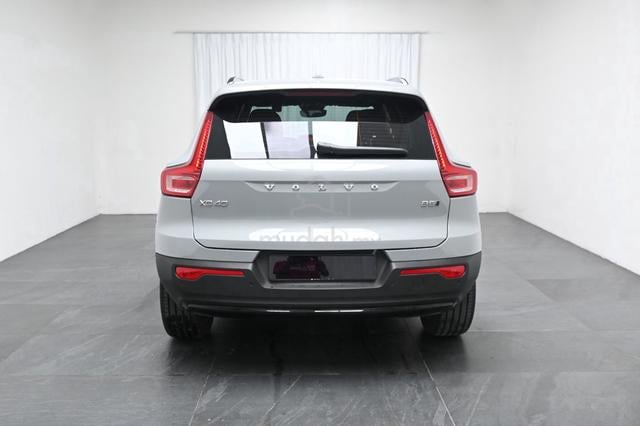 2023 Volvo XC40 2.0 B5 ULTIMATE UNDER WARANTY 2031 - 5
