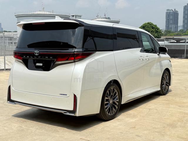 2025 Toyota VELLFIRE 2.4 Z PREMIER, BLACK SEAT - 5