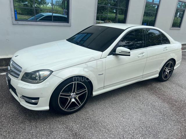 2012 Mercedes Benz C200 1.8 AMG FACELIFT (A) - 4