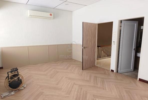 Georgetown SIAM ROAD 2-Storey 5-ROOMS 2-BATHS Fully Renovated Furnishe 1