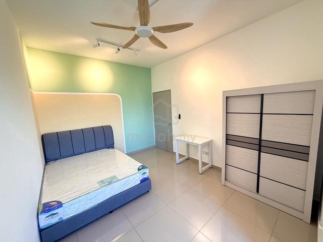 1 Min Walk LRT, Master Room w/ Private Bath, NIKKA, Cheras Permaisuri 1