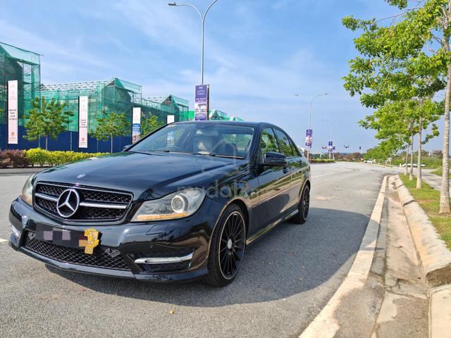 2011 Mercedes Benz AMG SPORT C200 CGI E204 BlueEFC - 1