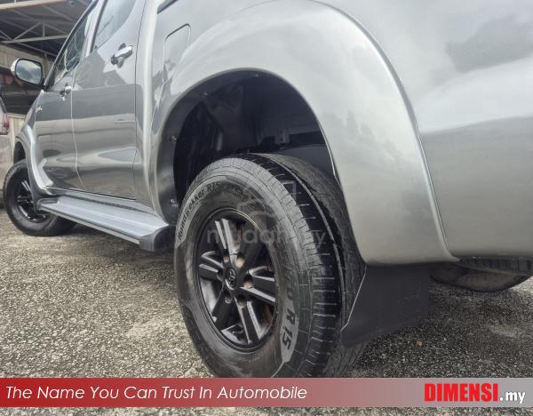 Toyota HILUX 2.5 (A) VNT D/CAB TAHUN DIBUAT 2014 - 4