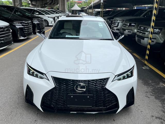 2023 Lexus IS300 2.0 FSPT WhiteLtr Sroof 360 Vent - 2