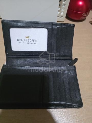 Wallet with zip - photo 2 of 6