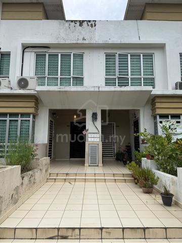 Fully Furnished Townhouse Freehold House For Sale Below Market 1