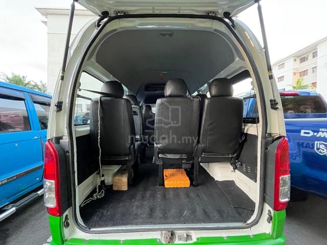 2016 Toyota HIACE 3.0 COMMUTER (A) - 4