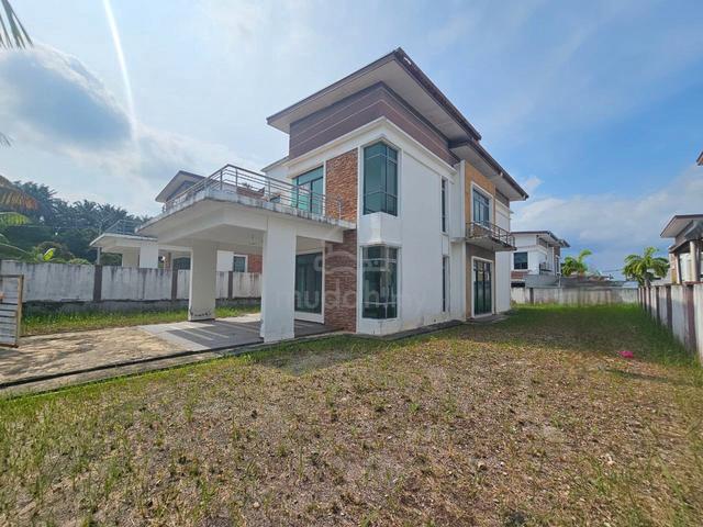 Paya Rumput Perdana (Teratai) Freehold Guarded Double Storey Bungalow 1