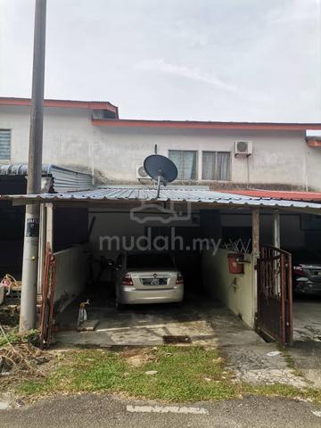 Rumah Untuk Dijual Di Taman Mekar, Air Hitam, Batu Pahat, Johor. 1
