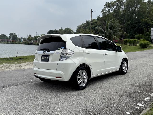 2014 Honda JAZZ 1.3 HYBRID FACELIFT (A) - 2