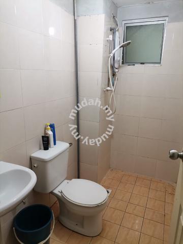 Suriamas condo Master Room for rent ! Bandar Sunway (Selling Fast) 3