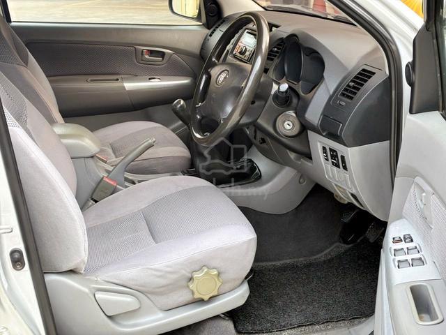 2008 Toyota HILUX 2.5 G DUAL CAB (M) - 4