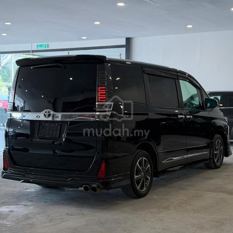 2021 Toyota VOXY 2.0 ZS KIRAMEKI III (A) - 3