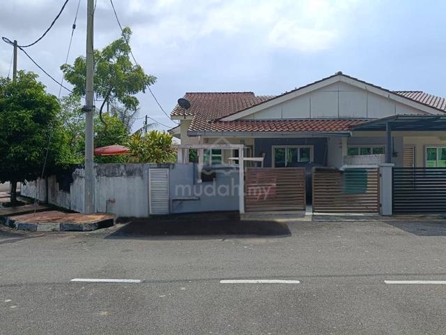 WOW TANAH SUPER LUASš„HADAP PLAYGROUNDā¼ļøCorner Lot Halaman Indah Jawi 1