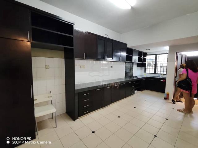 Bandar puchong jaya, jln pipit, puchong, selangor 1