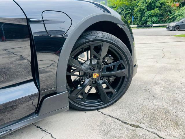 2023 Porsche TAYCAN TURBO CROSS TURISMO Full Spec - 4