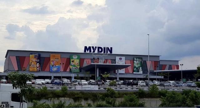 Near Mydin Taman Batik Ground Floor Shoplot For Rent 1