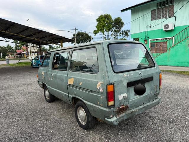 Toyota LITEACE 1.3 (MT) Original Van - 5