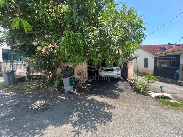 For Sale Renovated Endlot @ Single Storey Taman Politeknik PD 1