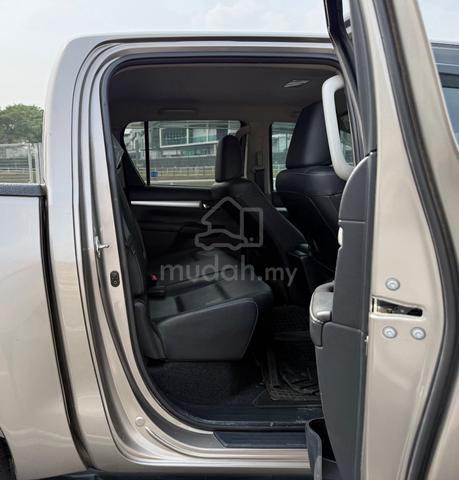 2016 Toyota HILUX 2.8 G VNT (A) Car King Condition - 5