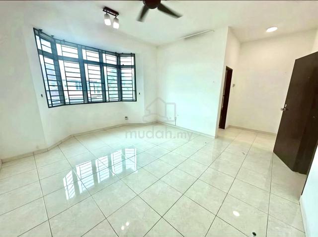 Desa Cemerlang @ Jalan Johar Double Storey 4 Bed 3 Bath For Rent 1