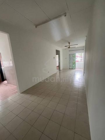Sri Selera Court Apartment Lvl 4 @ Skudai / Sri Yaccob | 3B2b 1