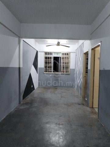 Flat tingkat satu di Taman Bagan Jermal ,B'worth . 1
