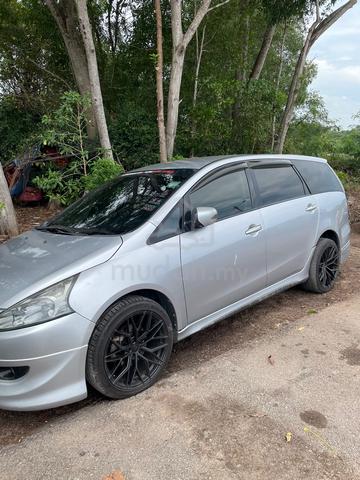 2009 Mitsubishi GRANDIS 2.4 FACELIFT (A) - 1