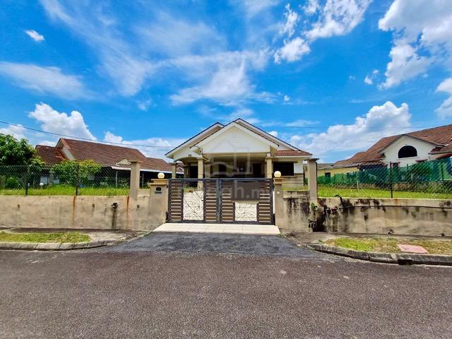 RM110K BELOW MV•RENOVATED|Single Storey Bungalow|Taman Bukit Bayu 1