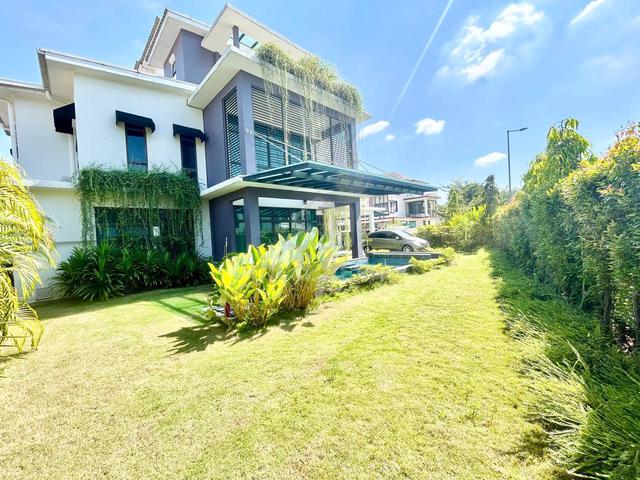 (PRIVATE POOL) CORNER LOT 2 Storey Emerald Alam Impian, Shah Alam 1