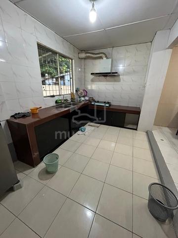 Jalan tun Hussein onn double storey rent 1