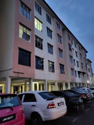 Partially Furnished Johor Ulu Tiram Room For Rent 1