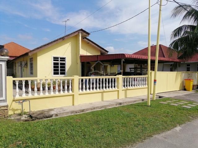 Rumah Bungalow kawasan Doktor2 HUSM Untuk D Jual 1