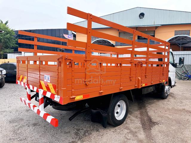 Mitsubishi Fuso FE83PE 2017 14ft Kargo Am 5000KG - photo 4 of 6