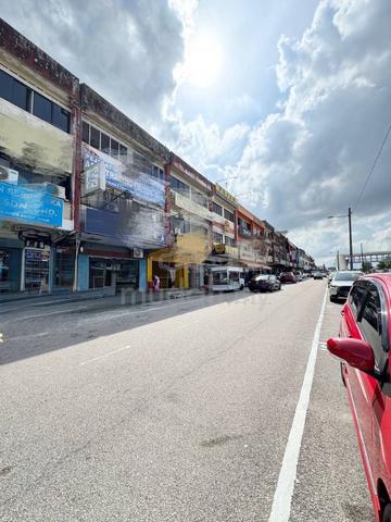 Johor Jaya Dedap Three Storey Shoplot Facing Main Road For Sales 1