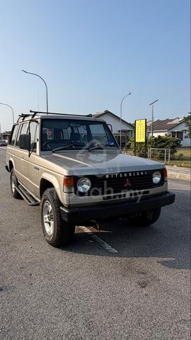 1996 Mitsubishi PAJERO 2.6 (M) - 2