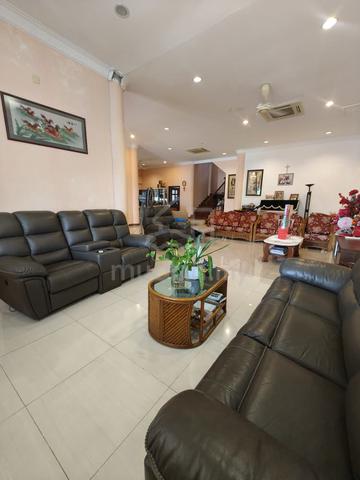Taman Khidmat Double Storey Banglow Inanam Kolombong KK For Rent 1