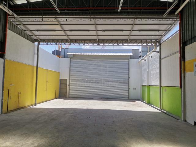 [ REFURBISHED ]  warehouse facing main road | rare unit | 3800sf - HK 1