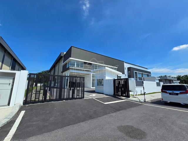 Brand New Puncak Alam Semi Detached Factory Warehouse 400amp Medium 1