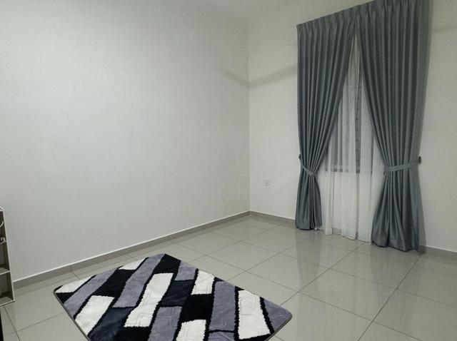 Room for rent for female at changlun 1
