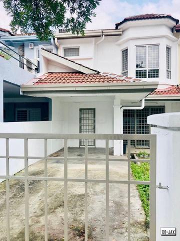 Kiara Bandar Botanic Klang Double Storey House For Sale gated guarded 1