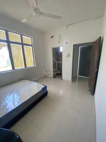 Cheap Master Room For Rent 1