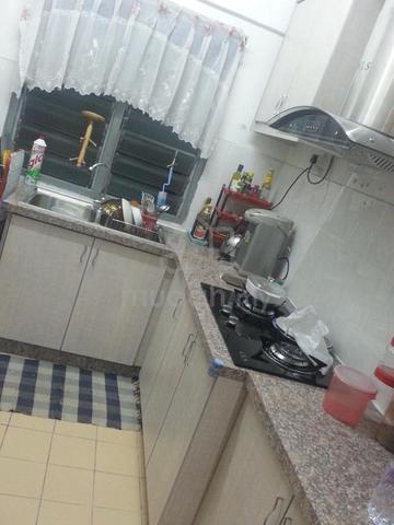 Sri Ros Apartment 1
