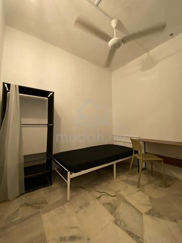 Bilik SINGLE Lelaki Furnished Subang Airport Inc Utilities FREE WIFI 1