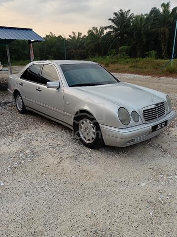 1997 Mercedes Benz E-CLASS 2.6 240 ELEGANCE (CBU) - 1