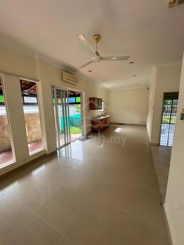 Tanjung Bungah Hillside Bungalow House la-6000+sf 4-Bedrooms Renovated 1