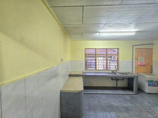 Skudai Jalan Kejayaan,Taman Universiti Single Storey Low Cost 4