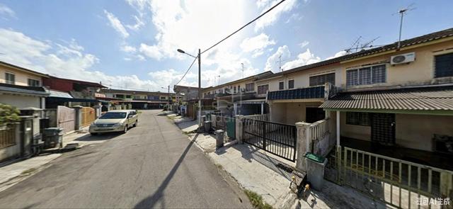KOTA MASAI, LOW COST, CORNER LOT 1757 SQFT 2-Storey House FOR SALE 1