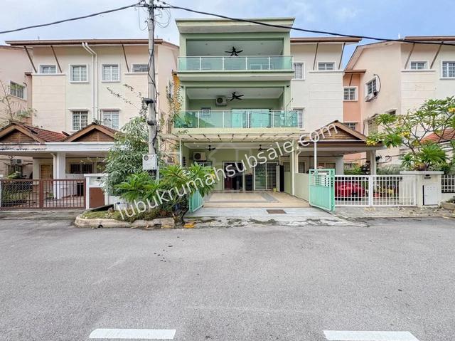 3 Storey Terrace, Taman Ukay Perdana, Ampang 1