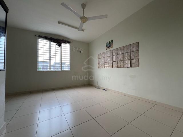 Below market price, gated & guarded, ready to move in, good location 5